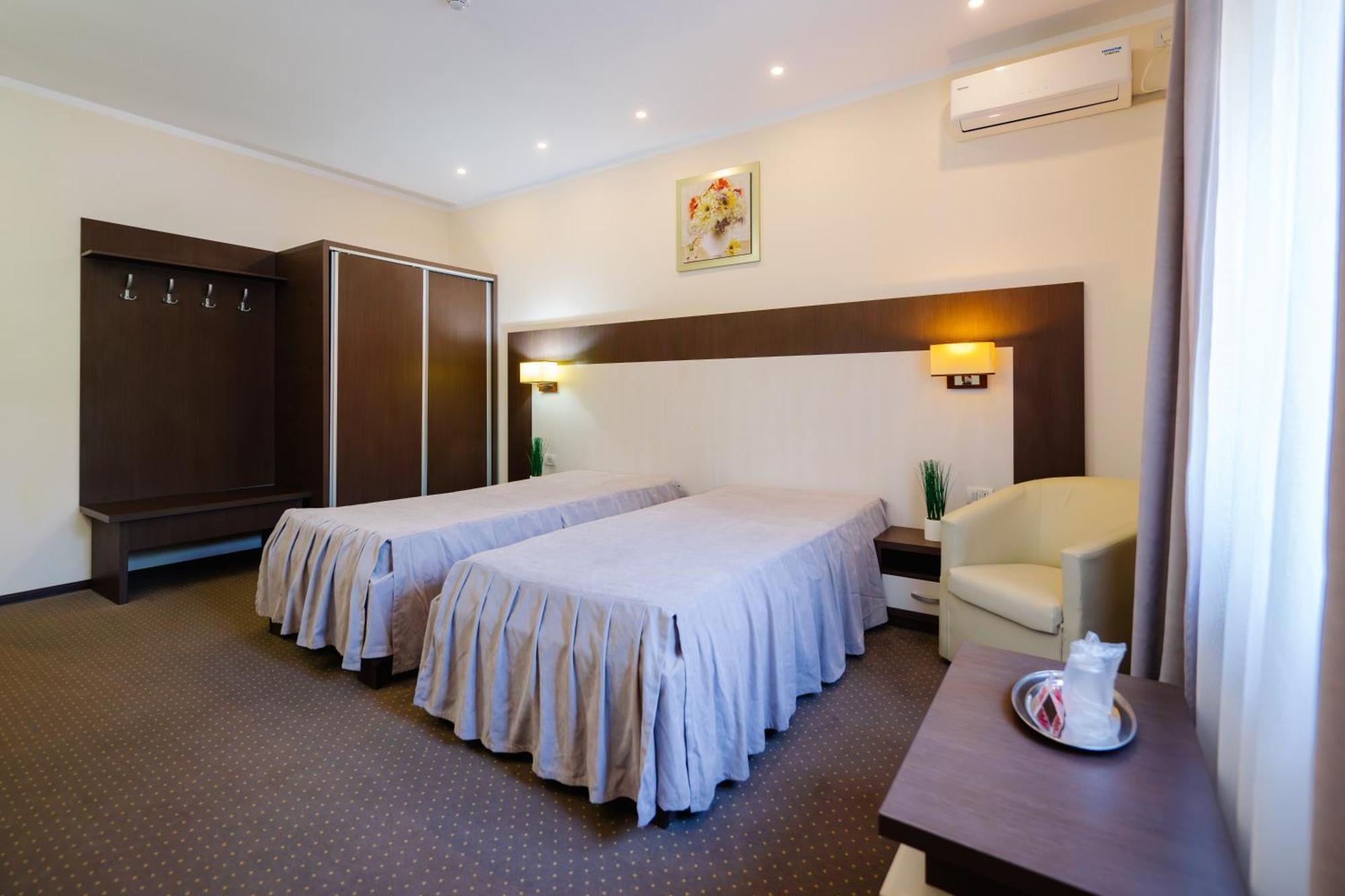 Hotel Evergreen Amara Exterior photo