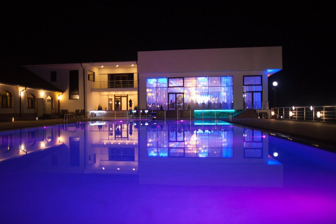 Hotel Evergreen Amara Exterior photo